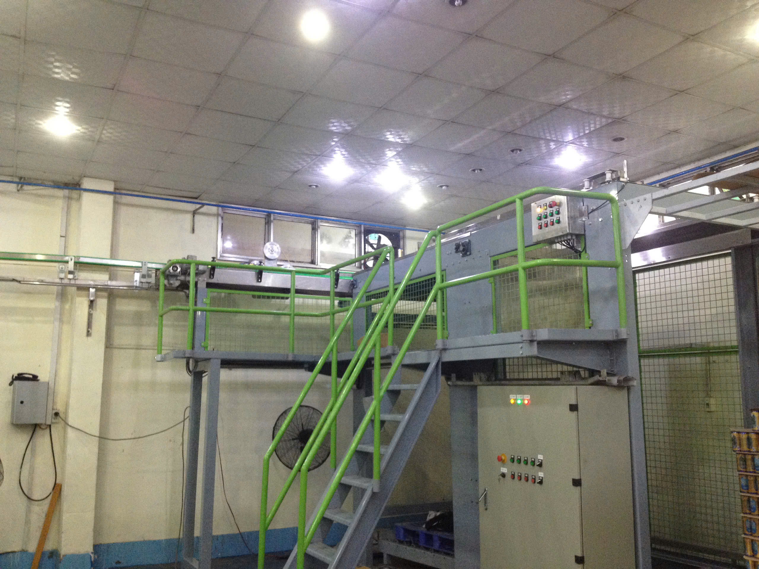 Tủ điều khiển dây chuyền xếp lon